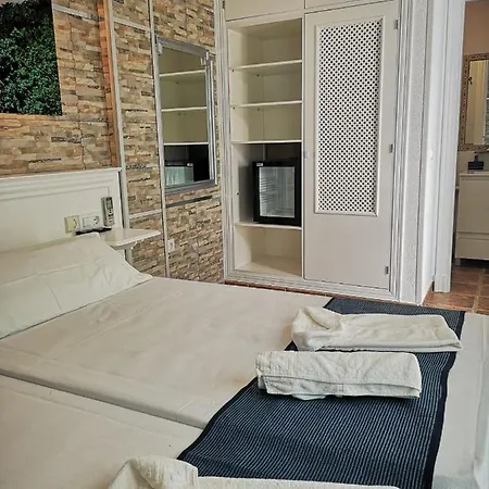 Guest house Costa De La Luz 4*