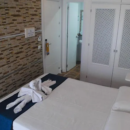 科斯塔鲁斯旅馆 3*